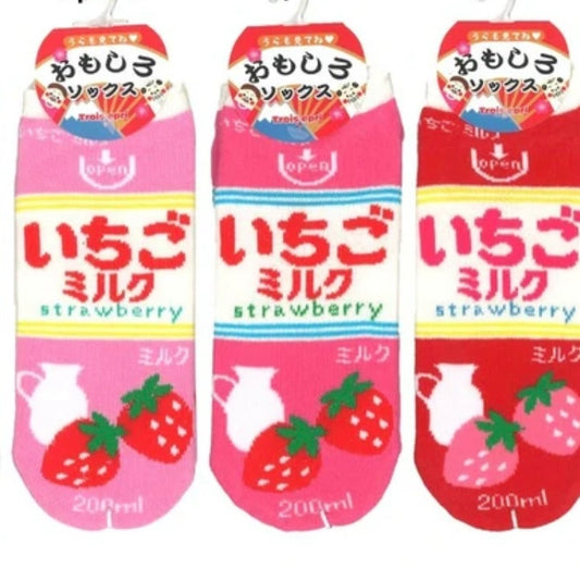 面白ソックス　いちごミルク