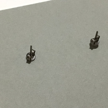 陰陽　ピアス、イヤリング　かがみもじ