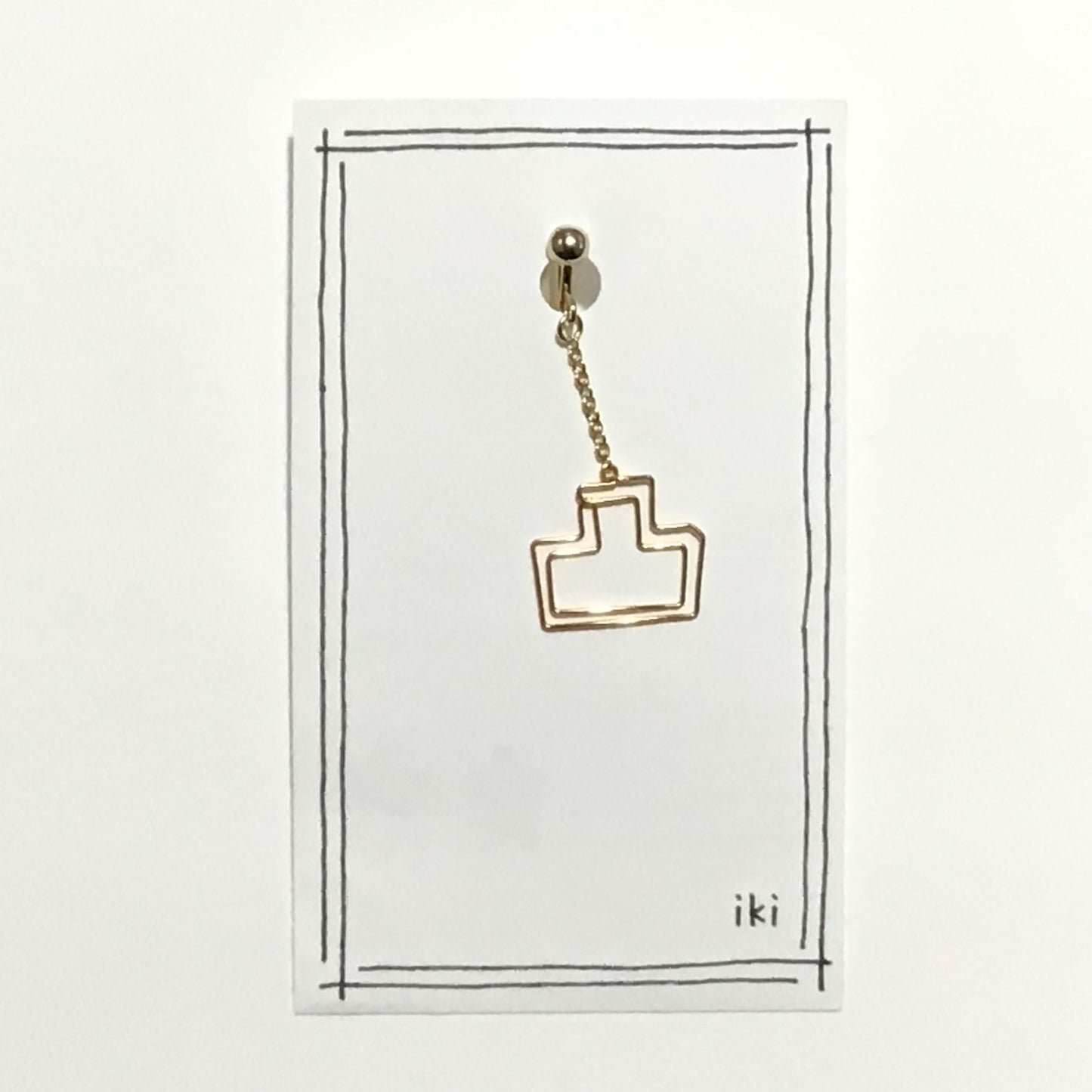 「凸」　ピアス、イヤリング（片耳用）
