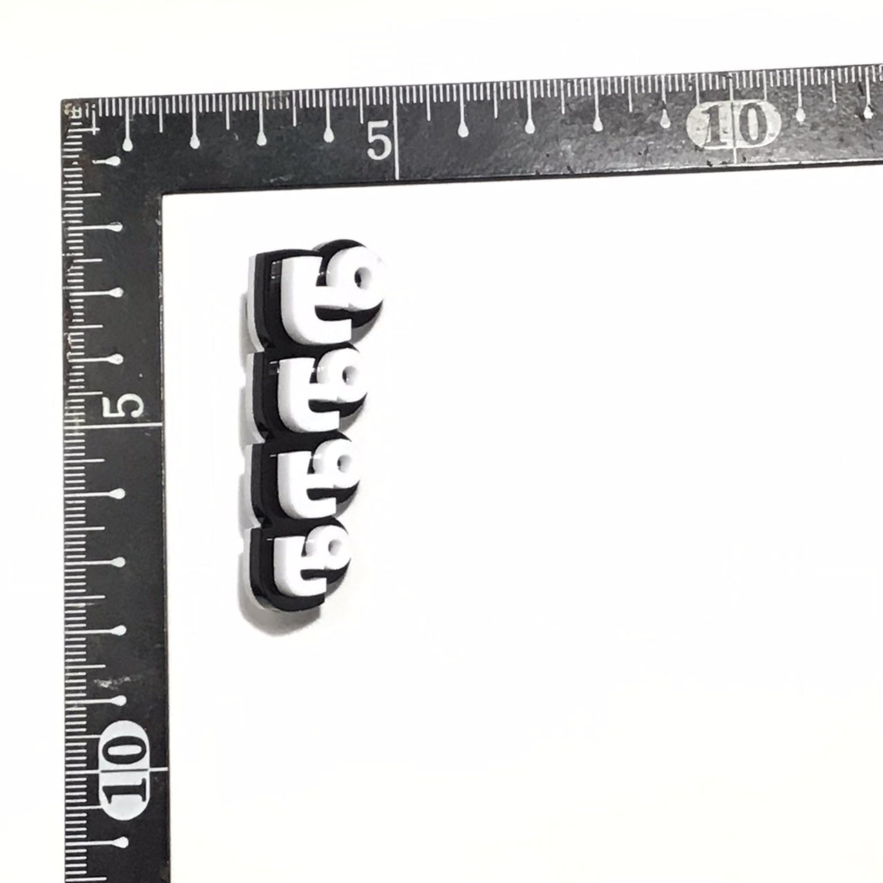 ピピピピ　効果音ピンバッジ